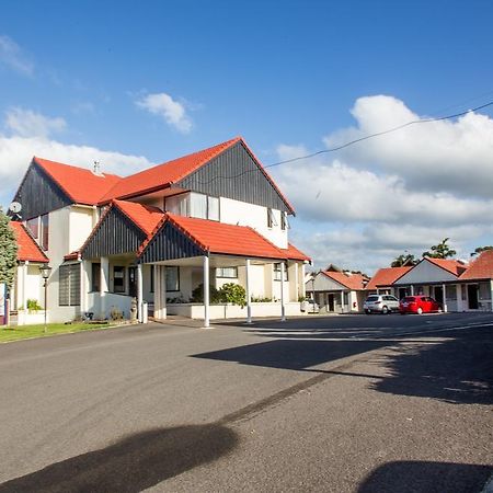 Bennetts Thermal Motor Inn Tauranga Bagian luar foto